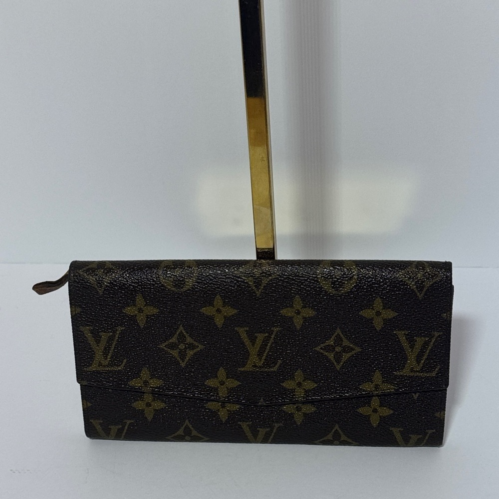 AUTHENTIC Louis Vuitton Monogram Wallet